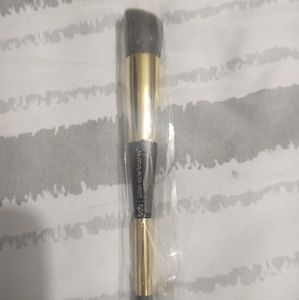 Billion dollar brows double brush